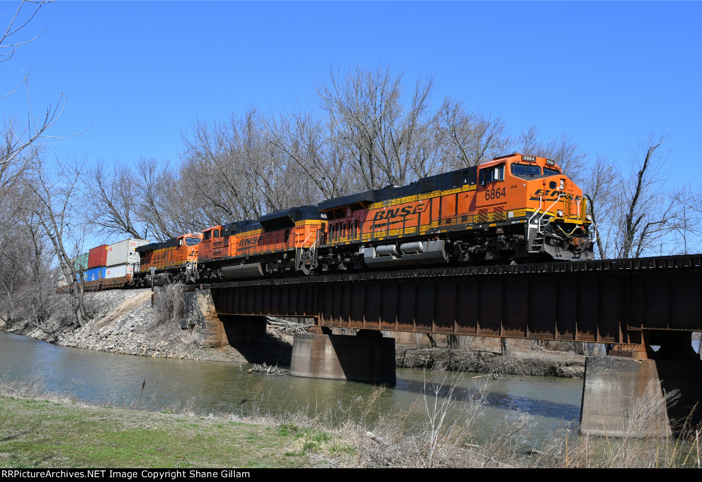 BNSF 6864